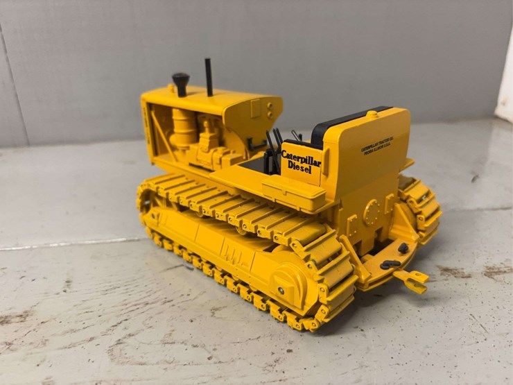 caterpillar-d9-image-37
