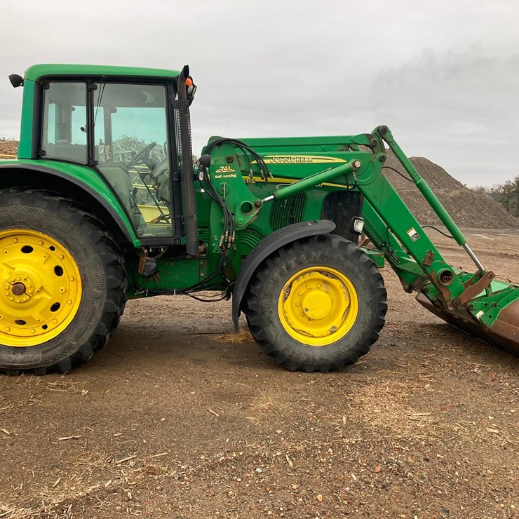 JOHN DEERE 7220