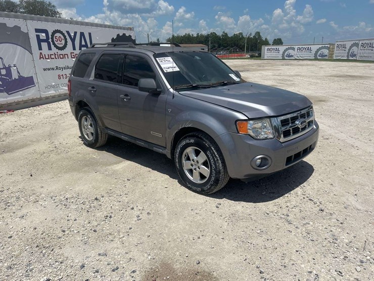 2008-ford-escape-xlt-image-2