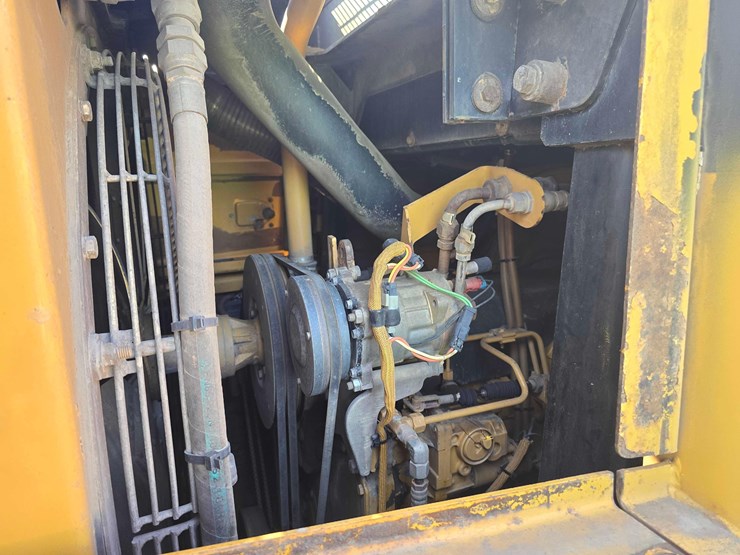 caterpillar-963c-image-8