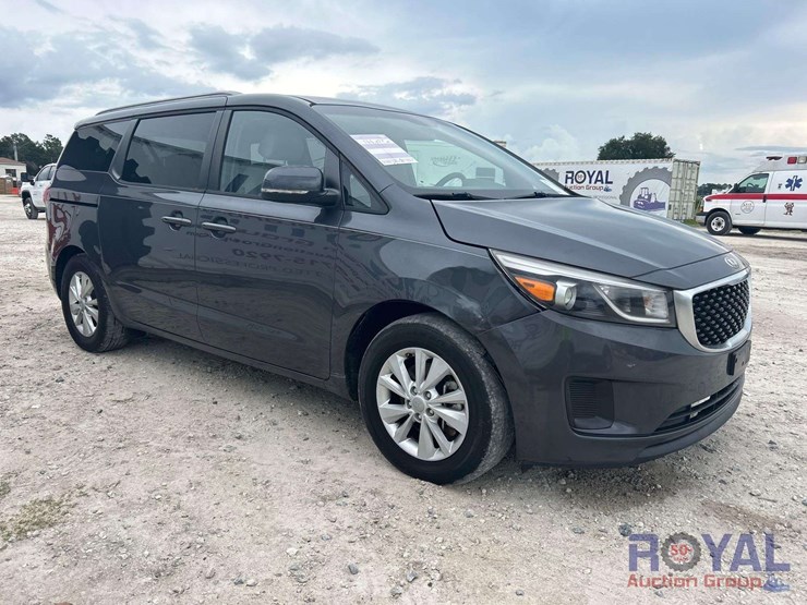 2015-kia-sedona-image-2