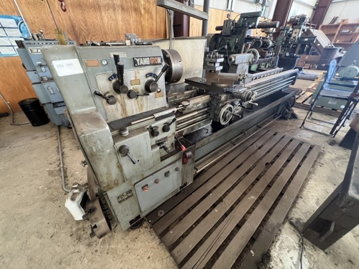 yang-iron-gear-head-engine-lathe-image-1