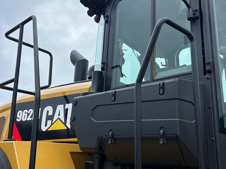 2020-caterpillar-962m-image-23