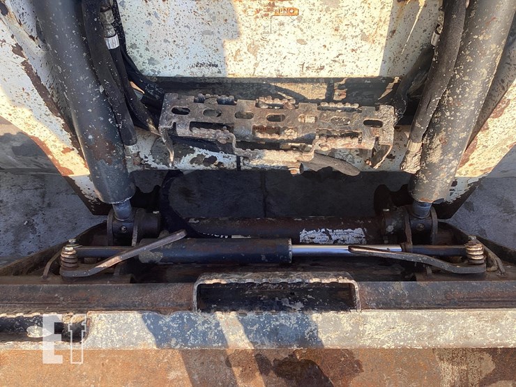 2015-bobcat-t590-image-15