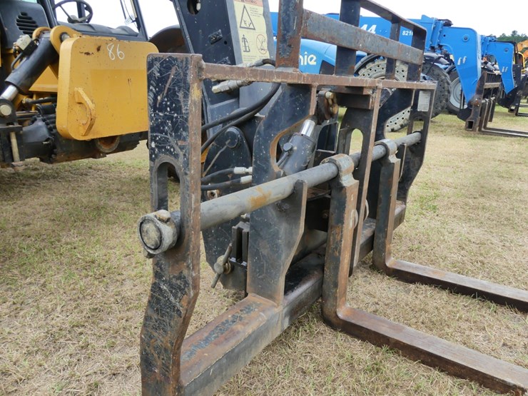 2016-caterpillar-tl642c-image-5