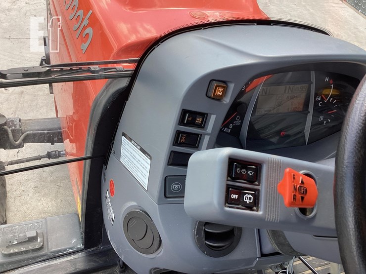 2020-kubota-m6-141-image-15