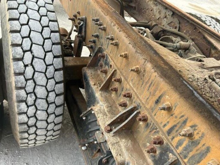 2005-volvo-wxll-tri/a-dump-truck-4v5k99gh55n391882-image-58