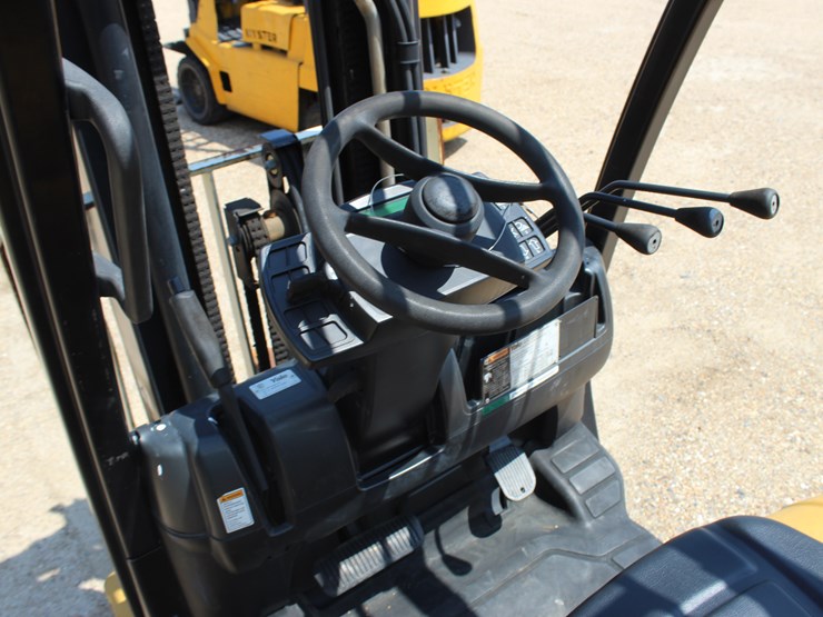 #2075-•-2011-yale-50vx-forklift-image-8