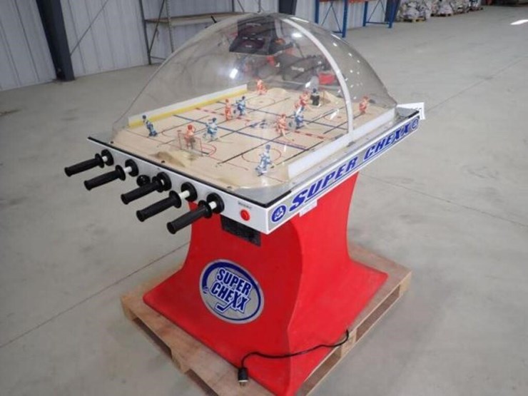 super-chexx-table-top-hockey-game-image-2