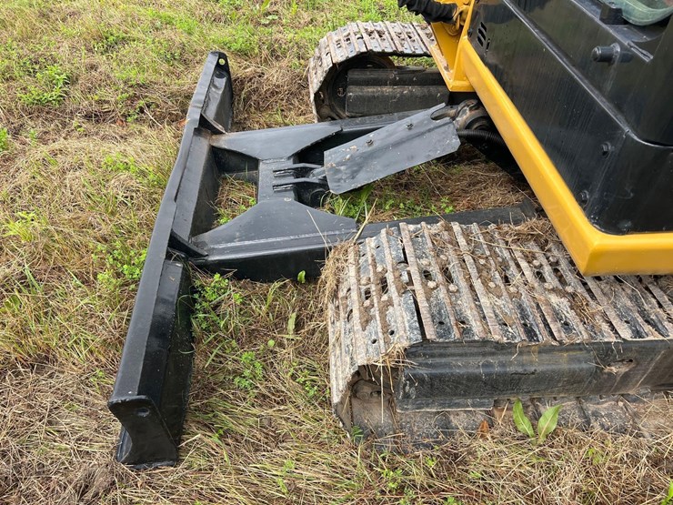 2021-caterpillar-305-image-10