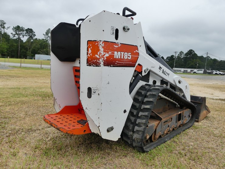2017-bobcat-mt85-image-3