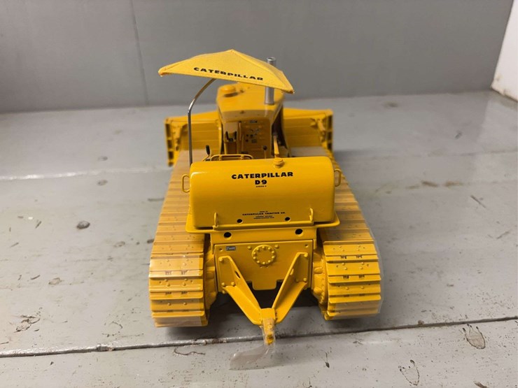 caterpillar-d9-image-8