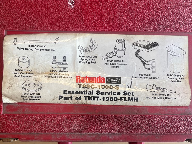 #2007-•-rotunda-ford-essential-service-set-image-2