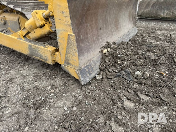 2019-caterpillar-d6t-image-8