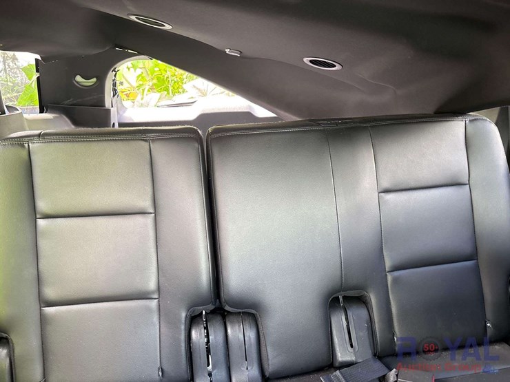 2017-ford-explorer-image-18