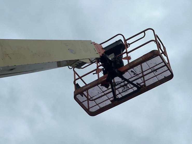 jlg-800s-image-7