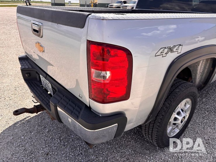 2014-chevrolet-2500hd-image-38