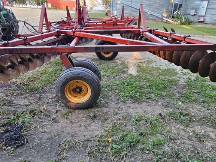 massey-ferguson-820-image-6