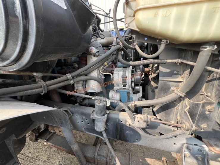 2000-international-4700-image-26