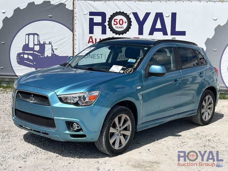 2012-mitsubishi-outlander-image-1