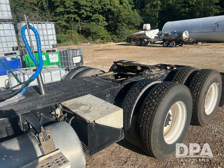 1995-freightliner-truck-(pz13851,-unit-40173)-image-7