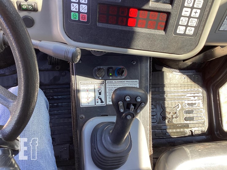 bobcat-toolcat-5600-image-29