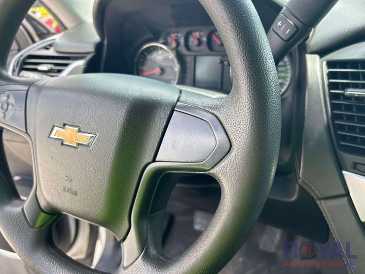 2016-chevrolet-tahoe-image-14