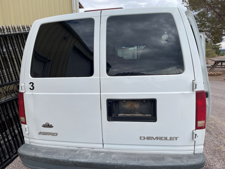 2004-chevrolet-astro-image-34