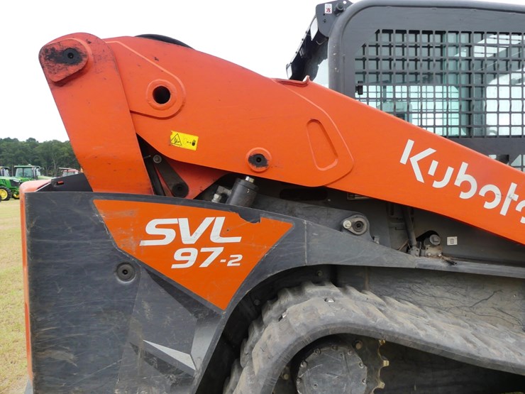 2023-kubota-svl97-2-image-7