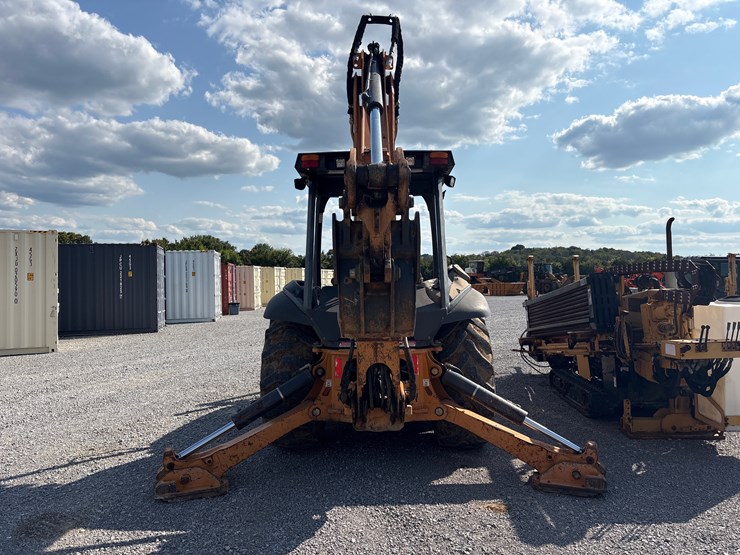 2018-case-580n-image-9
