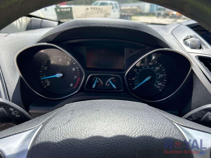 2014-ford-escape-image-17
