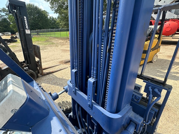#2077-•-komatsu-fg305t11,-forklift-image-27