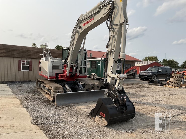 2022-takeuchi-tb2150-image-11