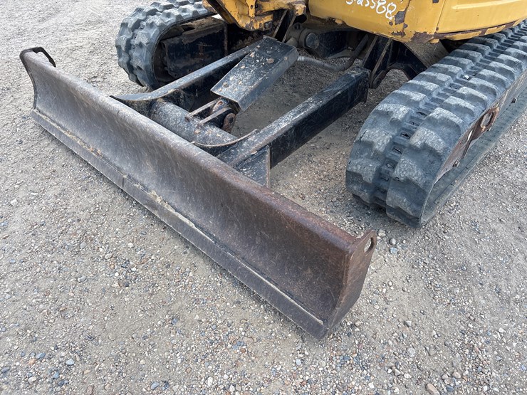 2016-caterpillar-303-image-9