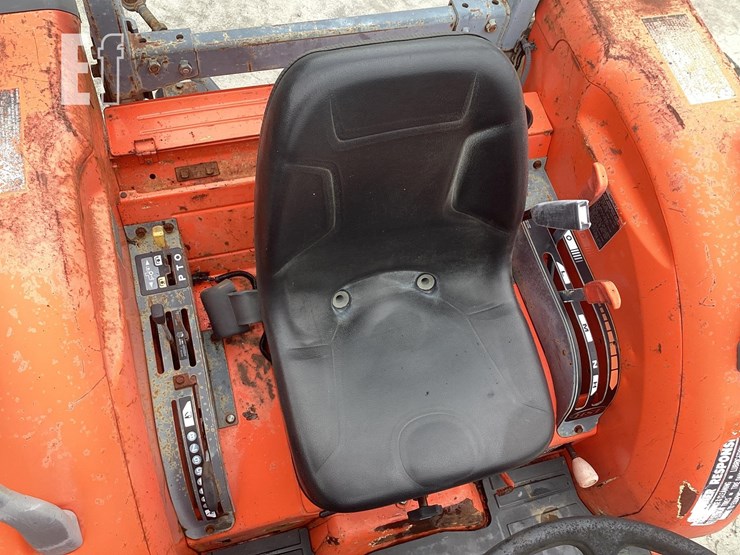 2006-kubota-l4330-image-13