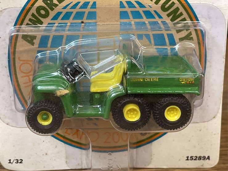 john-deere-32-image-9