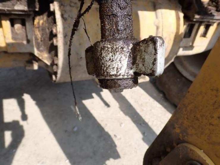2014-caterpillar-950k-image-68