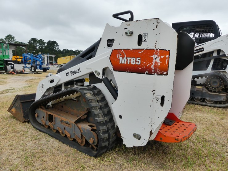 2017-bobcat-mt85-image-4