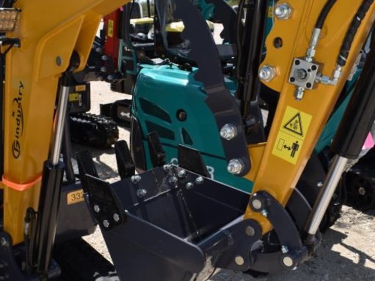 mx20r-mini-excavator-(serial-#-mx20r2025x0000235)-(k)-image-3