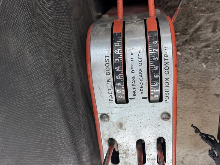 allis-chalmers-200-image-24