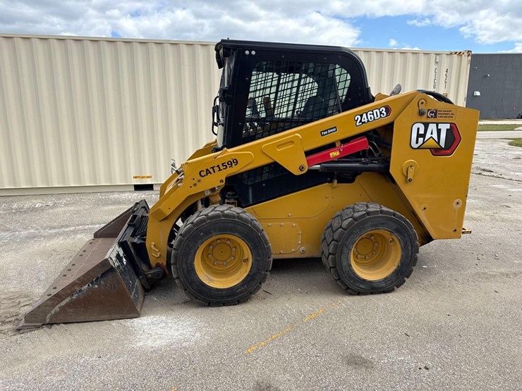 2020-caterpillar-246d3-image-1