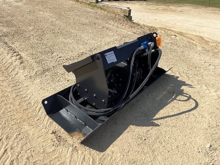 #2502-•-jct-skid-steer-vibratory-plate-compactor-attachment-image-3