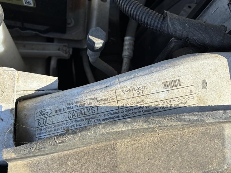 2004-ford-f350-image-9