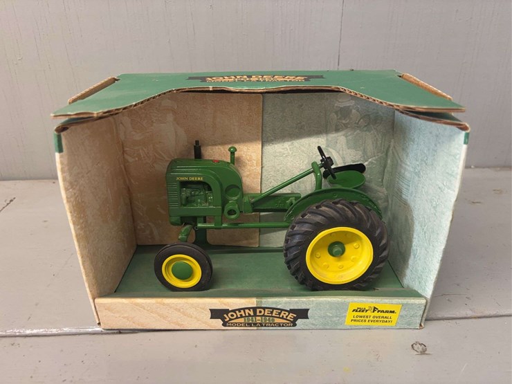 john-deere-16-image-2