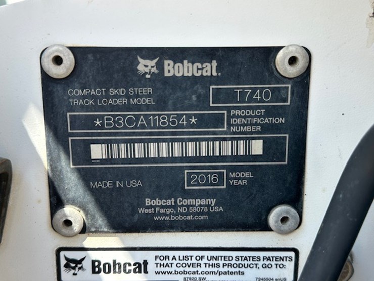2016-bobcat-t740-image-28