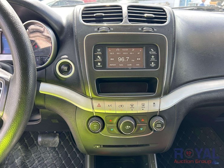 2015-dodge-journey-image-16
