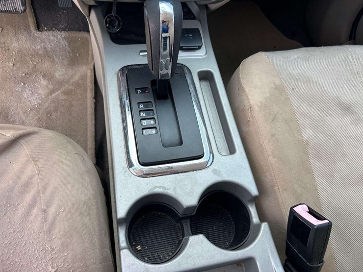 2010-ford-escape-hybrid-image-18