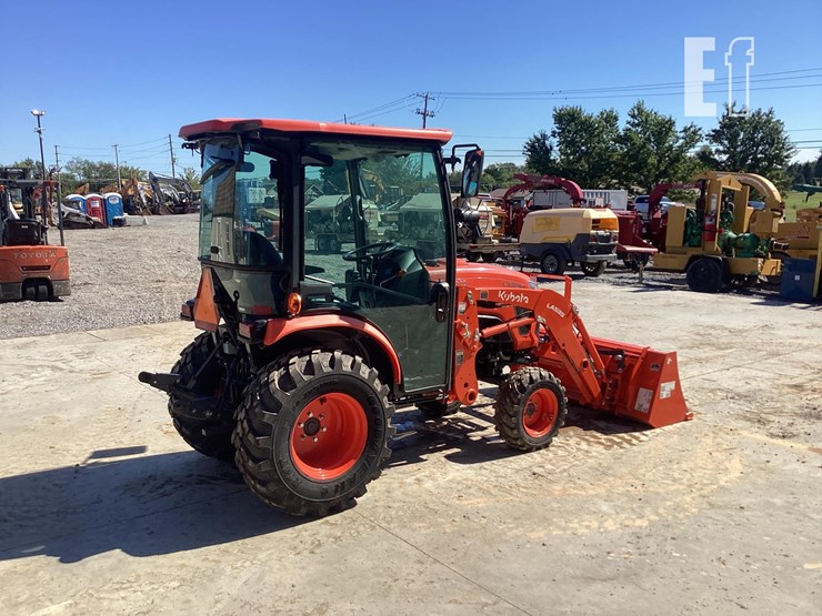 2023-kubota-lx3310-image-9