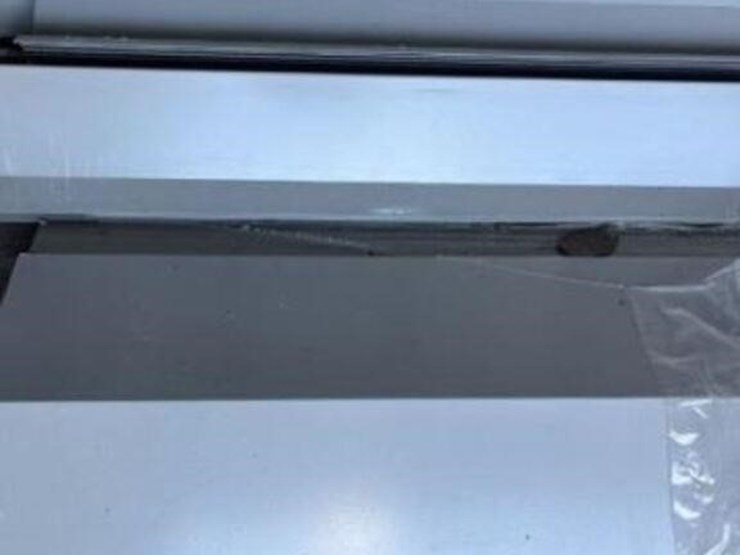 unused-corrugated-steel-panel-trim-&-screws-bundle-image-1