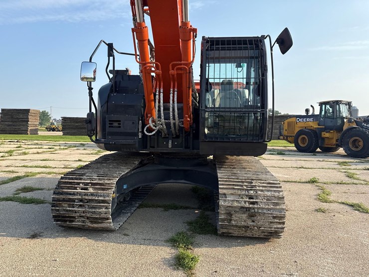 2021-hitachi-zx225usrk-image-11